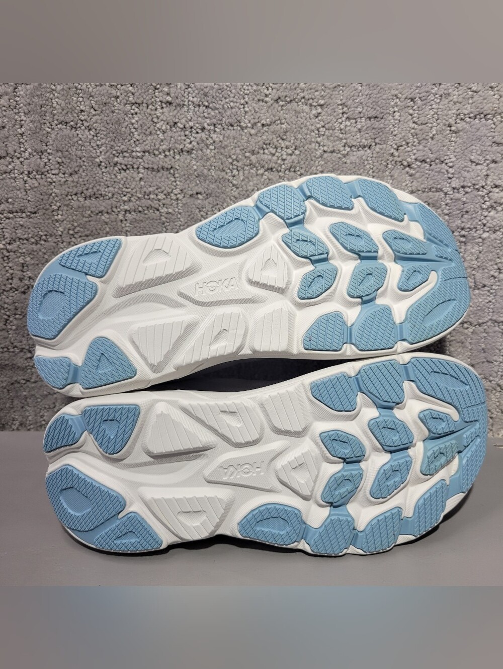 Hoka One One Clifton 10 Womens Size US 7.5B Ash Gray/Foggy Gray Athletic Shoes - Picture 4 of 15